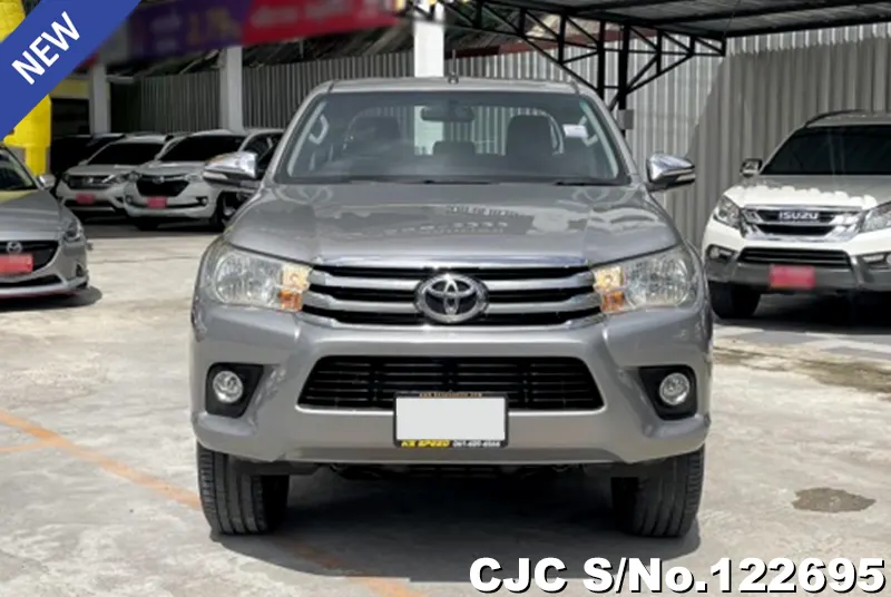 2016 Toyota / Hilux / Revo Stock No. 122695