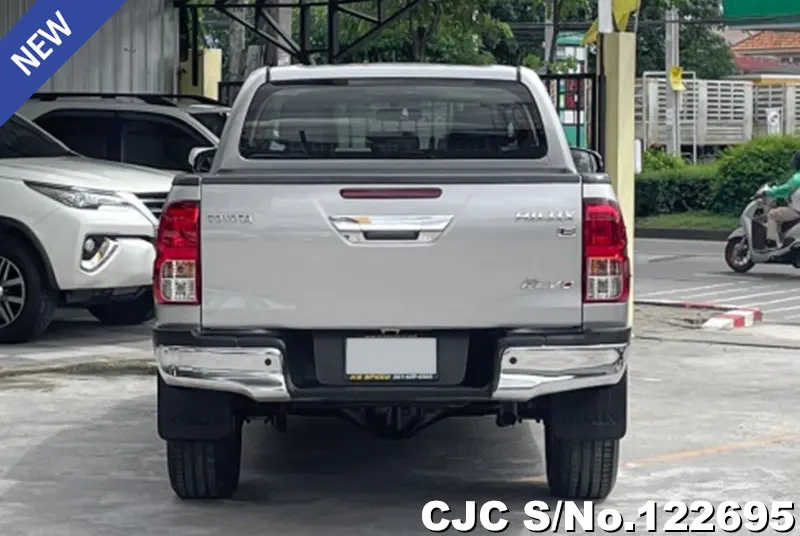 2016 Toyota / Hilux / Revo Stock No. 122695