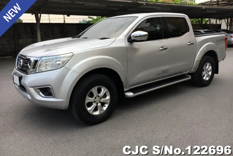 Nissan Navara in Silver for Sale Image 2