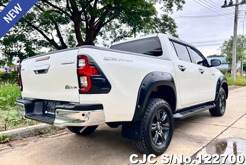 2021 Toyota / Hilux / Revo Stock No. 122700