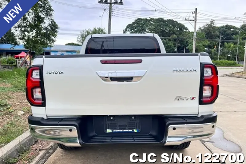 2021 Toyota / Hilux / Revo Stock No. 122700