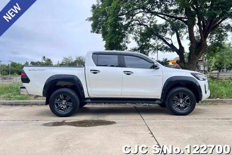 2021 Toyota / Hilux / Revo Stock No. 122700