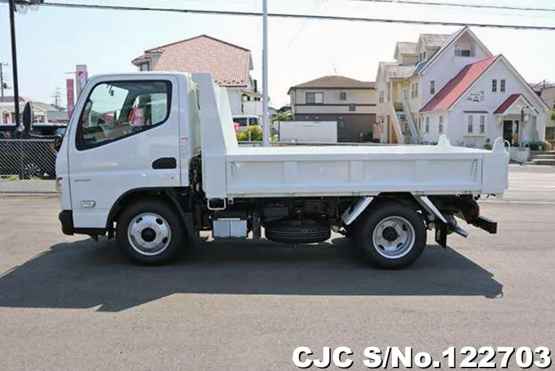 2023 Mitsubishi / Canter Stock No. 122703