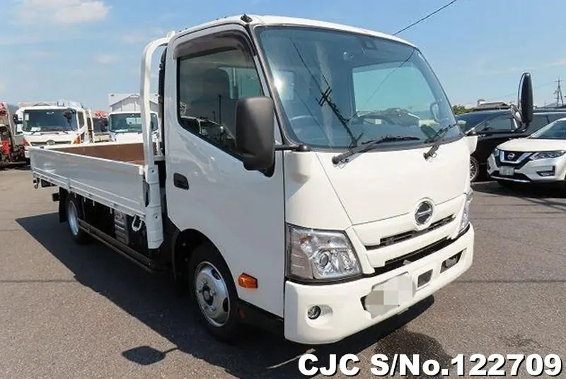 Hino / Dutro 2023