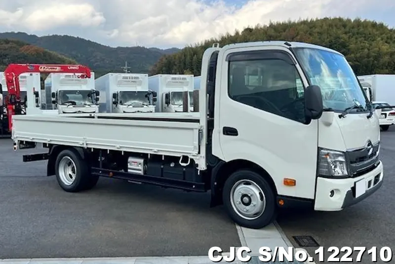 Hino / Dutro 2023