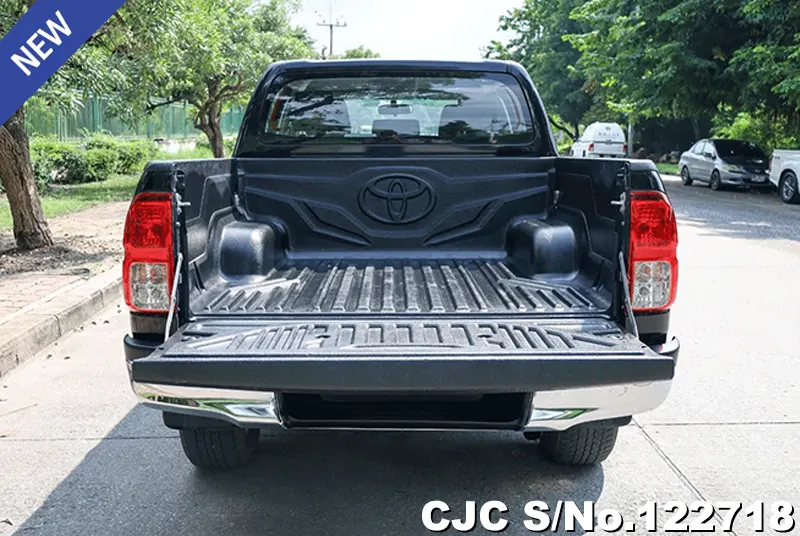 2019 Toyota / Hilux / Revo Stock No. 122718