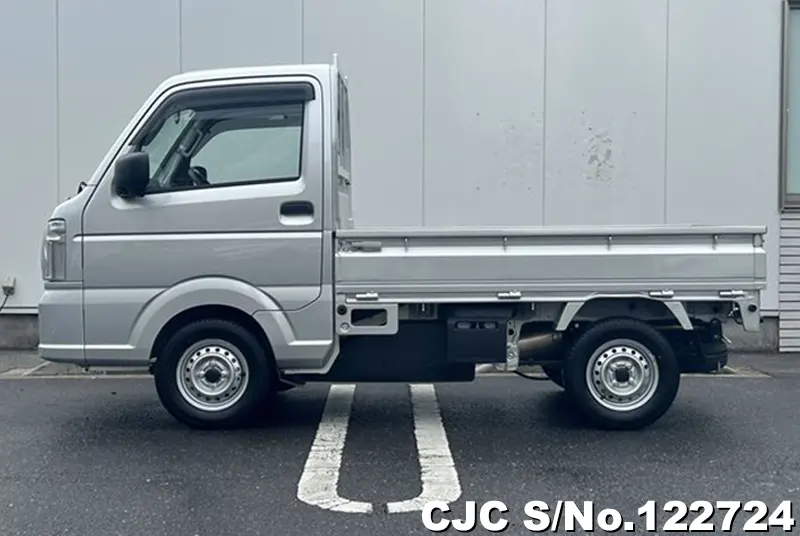 2024 Nissan / Clipper / Truck Stock No. 122724