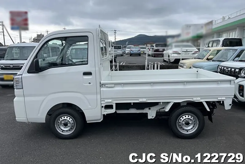 2024 Daihatsu / Hijet Stock No. 122729