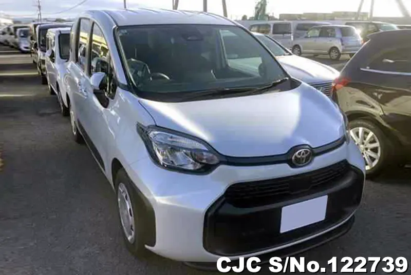 2024 Toyota / Sienta Stock No. 122739