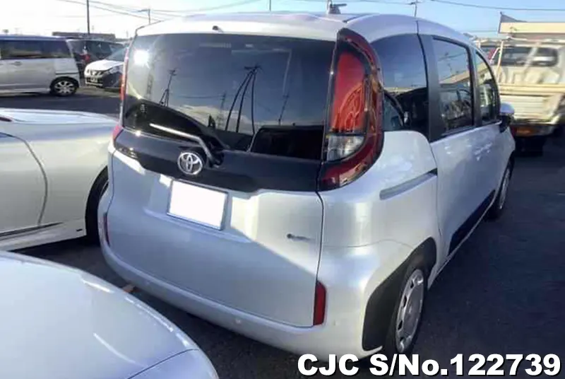 2024 Toyota / Sienta Stock No. 122739