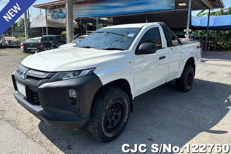 Mitsubishi Triton in White for Sale Image 3