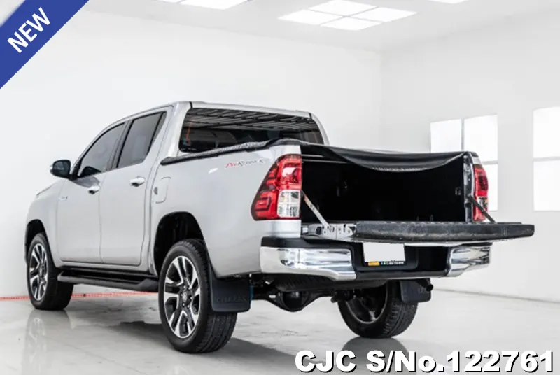 2015 Toyota / Hilux / Revo Stock No. 122761