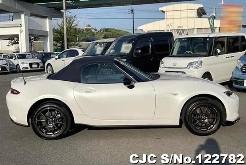 2024 Mazda / Roadster Stock No. 122782