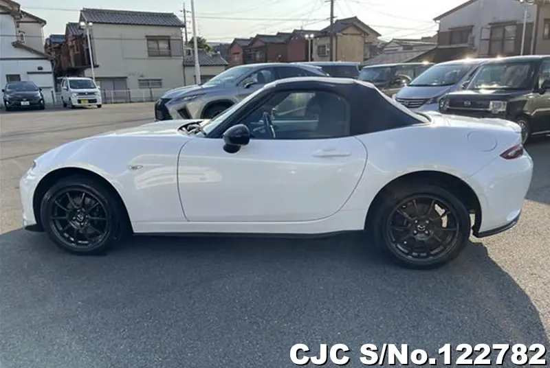 2024 Mazda / Roadster Stock No. 122782