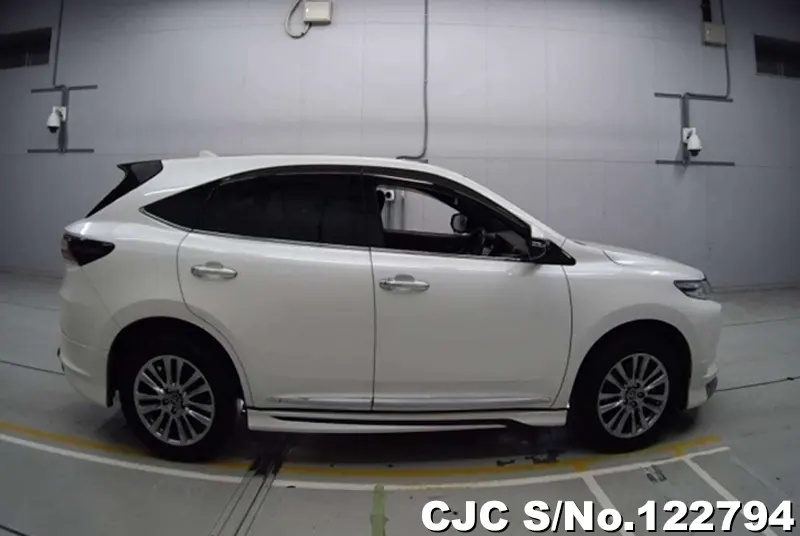 2017 Toyota / Harrier Stock No. 122794