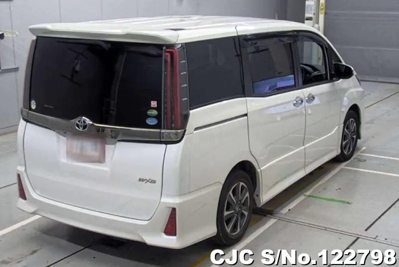 2017 Toyota / Noah Stock No. 122798