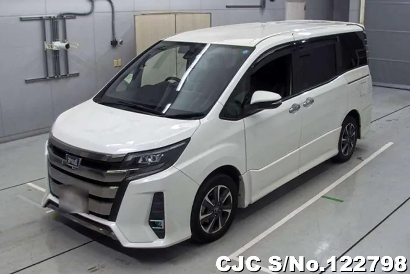 2017 Toyota / Noah Stock No. 122798