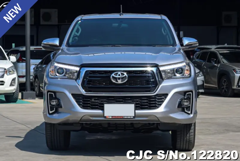 Toyota Hilux in Silver for Sale Image 4