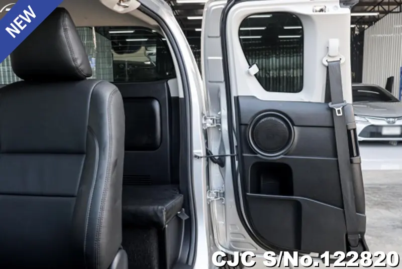 Toyota Hilux in Silver for Sale Image 10