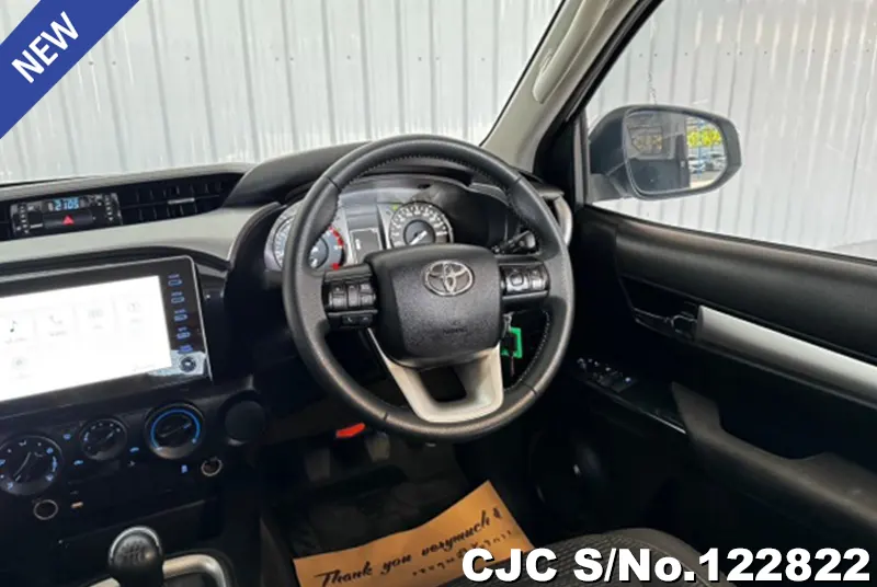 2021 Toyota / Hilux / Revo Stock No. 122822