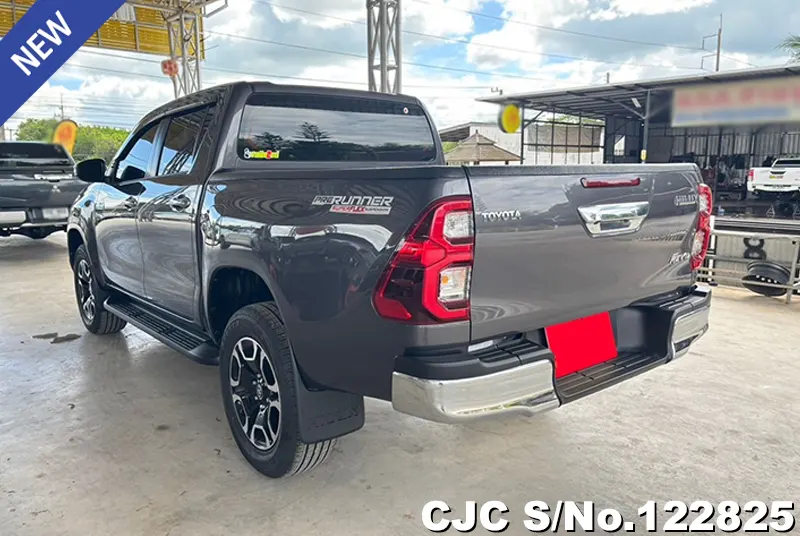 Toyota Hilux in Gray for Sale Image 1