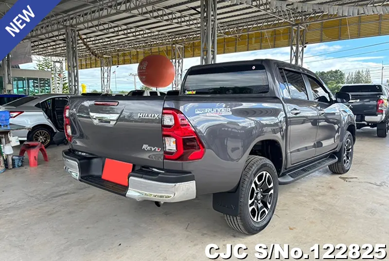 Toyota Hilux in Gray for Sale Image 2