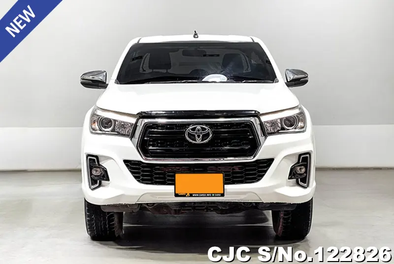 Toyota Hilux in White for Sale Image 2