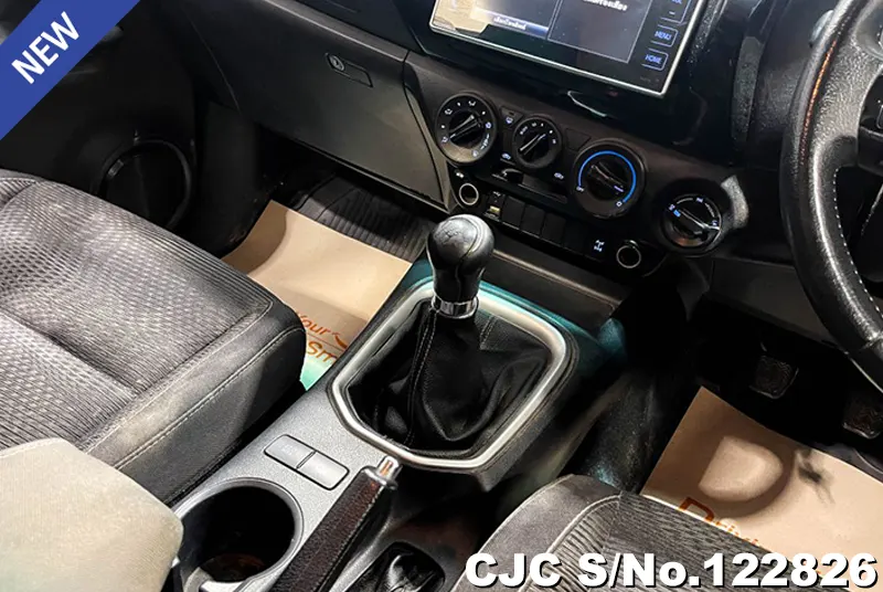 2019 Toyota / Hilux / Revo Stock No. 122826