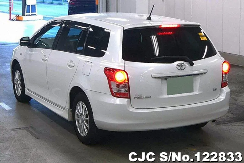 2010 Toyota / Corolla Fielder Stock No. 122833