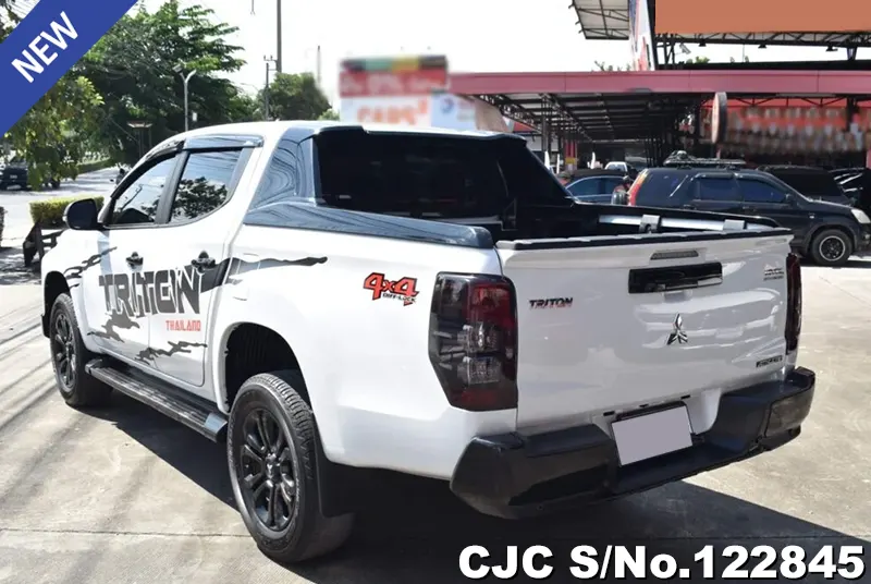 Mitsubishi Triton in White for Sale Image 1