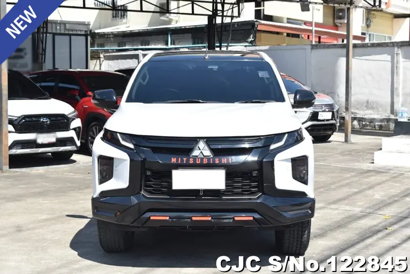 Mitsubishi Triton in White for Sale Image 2