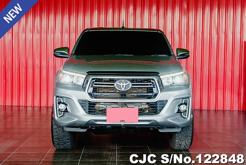 Toyota Hilux in Gray for Sale Image 1