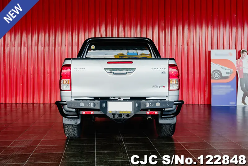 Toyota Hilux in Gray for Sale Image 2