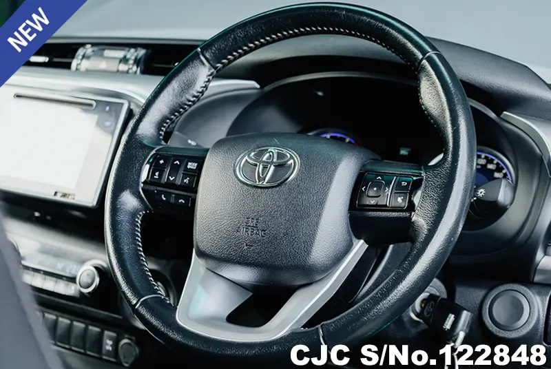 2018 Toyota / Hilux / Revo Stock No. 122848