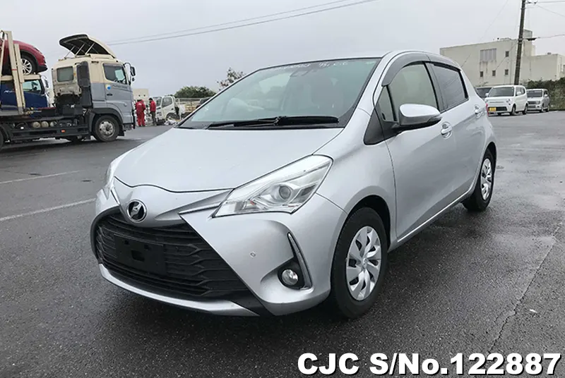 2019 Toyota / Vitz Stock No. 122887