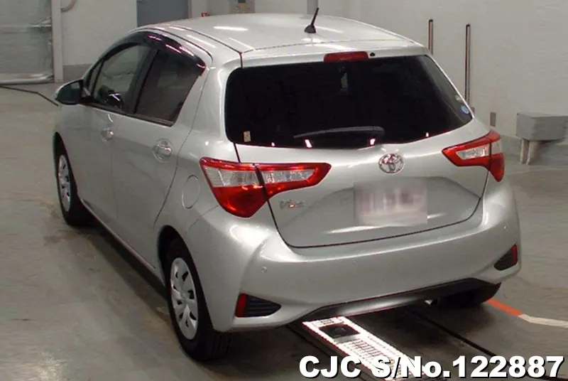 2019 Toyota / Vitz Stock No. 122887