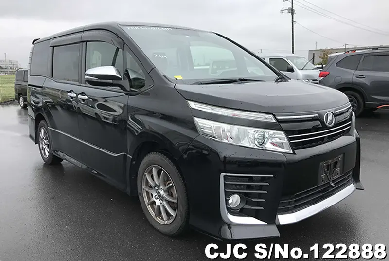 Toyota / Voxy 2015