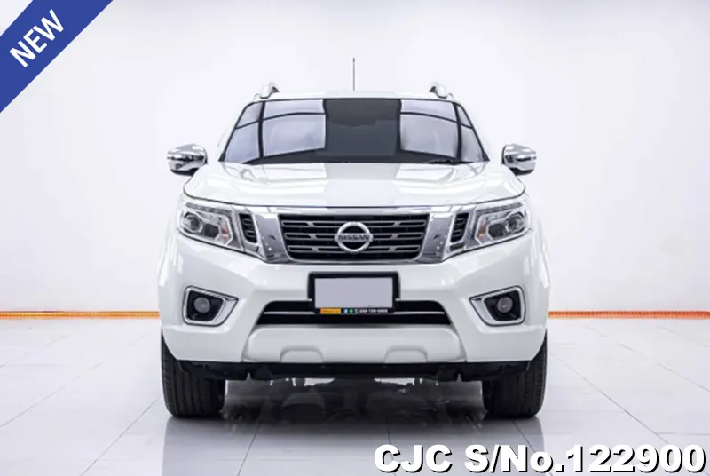 Nissan Navara in White for Sale Image 3