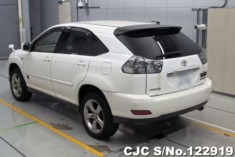 2004 Toyota / Harrier Stock No. 122919