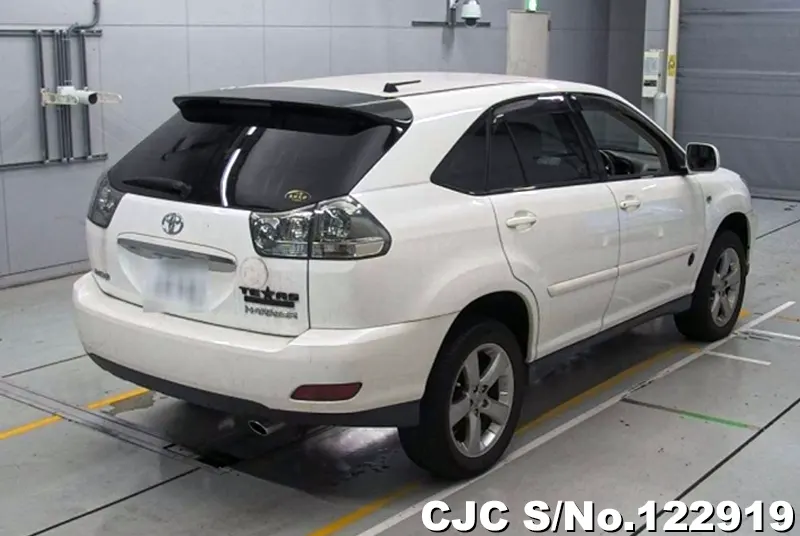 2004 Toyota / Harrier Stock No. 122919