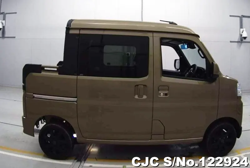 2022 Daihatsu / Hijet Van Stock No. 122924