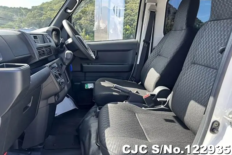 2022 Daihatsu / Hijet Van Stock No. 122935