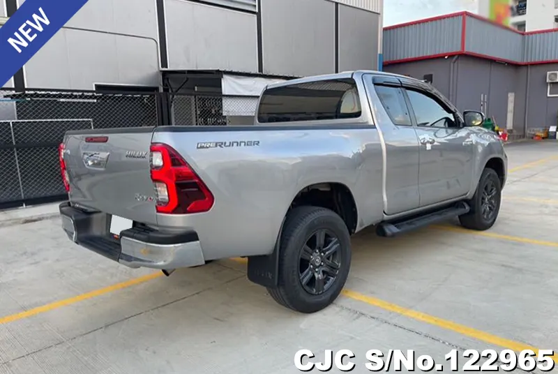 2020 Toyota / Hilux / Revo Stock No. 122965