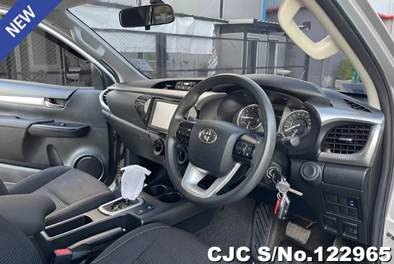 2020 Toyota / Hilux / Revo Stock No. 122965