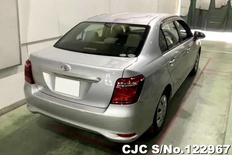 2015 Toyota / Corolla Axio Stock No. 122967