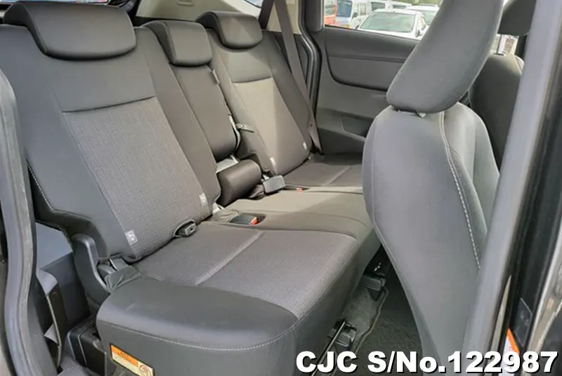 2019 Toyota / Sienta Stock No. 122987