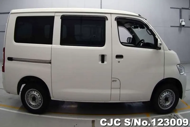 2022 Toyota / Townace / Van Stock No. 123009