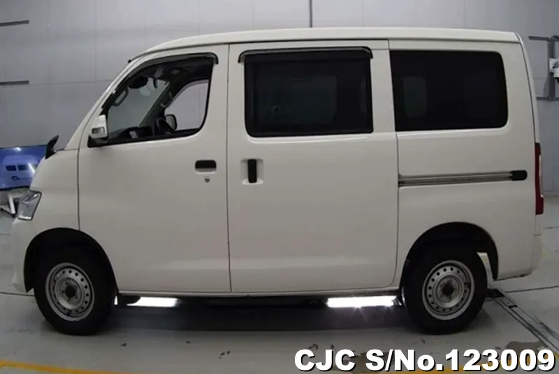 2022 Toyota / Townace / Van Stock No. 123009