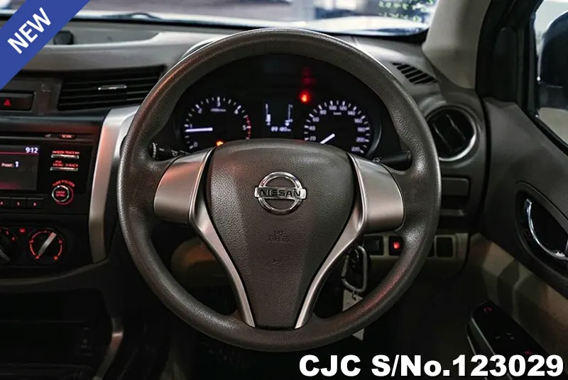 2016 Nissan / Navara Stock No. 123029