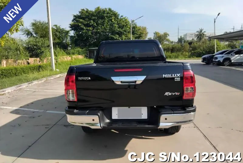 2016 Toyota / Hilux / Revo Stock No. 123044